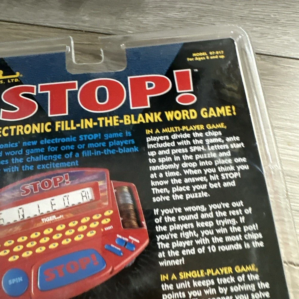 Tiger Electronics STOP! Word Game Unisex OS Red NEW Vintage 1998 Handheld 07-017